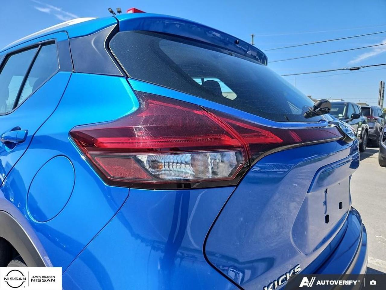 2021 Nissan Kicks SV FWD Photo