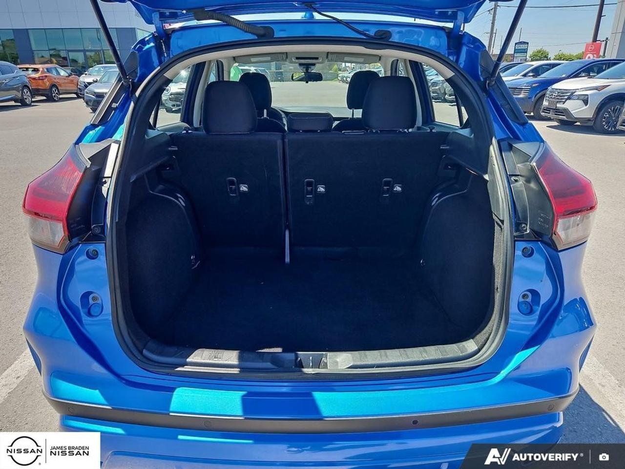 2021 Nissan Kicks SV FWD Photo