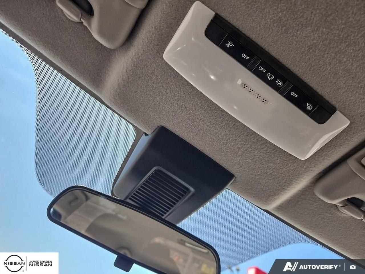 2021 Nissan Kicks SV FWD Photo