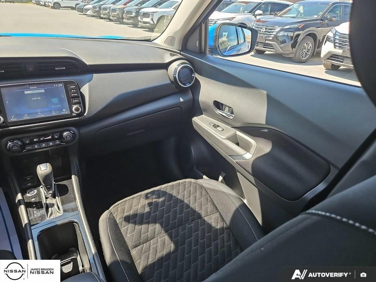 2021 Nissan Kicks SV FWD Photo