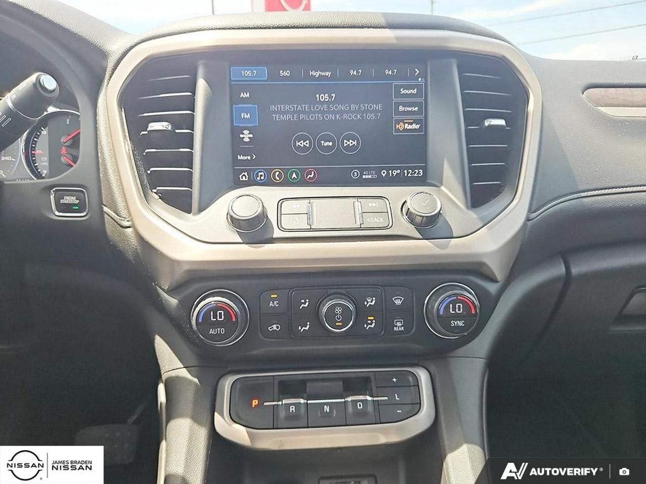 2020 GMC Acadia AWD DENALI Photo