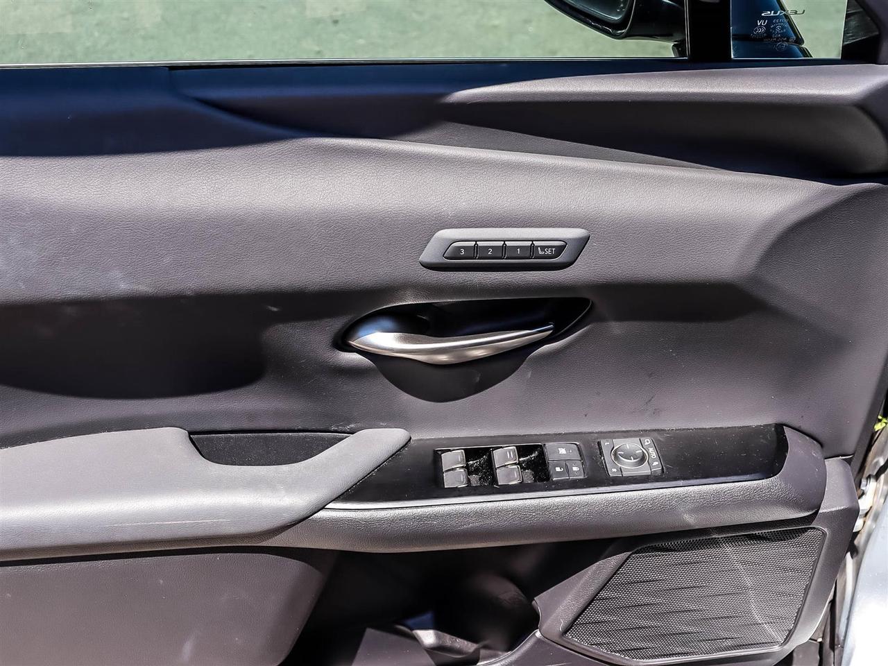 2024 Lexus UX UX 250h CVT Photo
