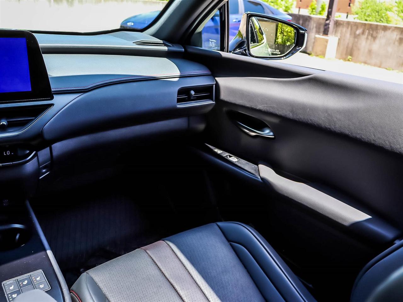 2024 Lexus UX UX 250h CVT Photo
