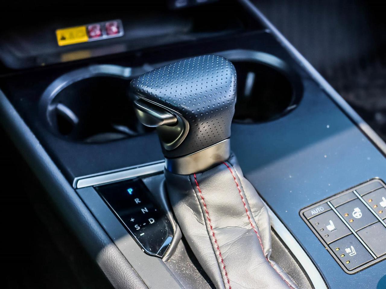 2024 Lexus UX UX 250h CVT Photo