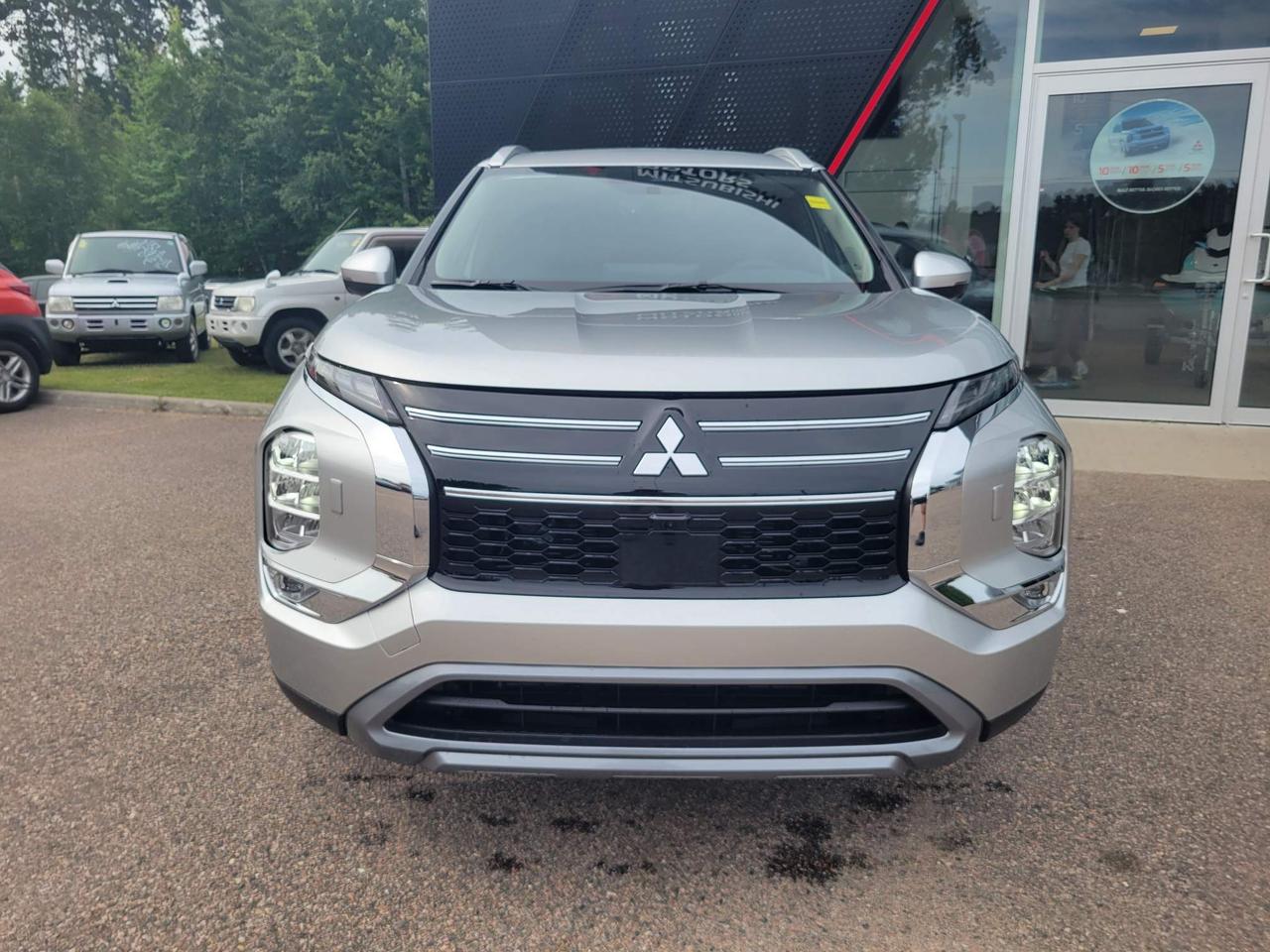 2026 Mitsubishi Outlander PHEV LE 4dr S-AWC Photo