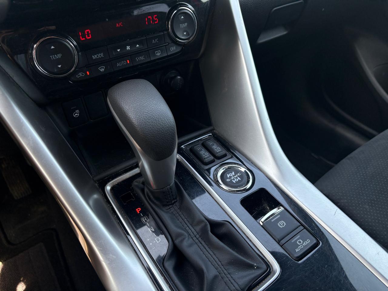 2022 Mitsubishi Eclipse Cross SEL 4dr S-AWC Photo