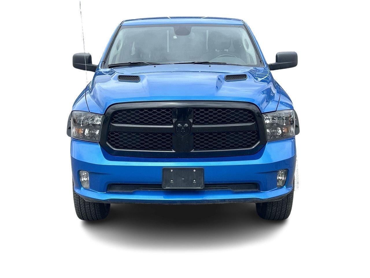 2023 RAM 1500 Classic ST (140.5 WB 5'7 Box) SWB V8 5.7L SUB ZERO PKG   N Photo