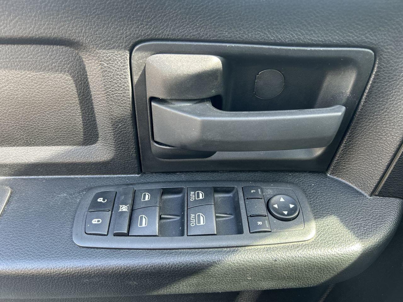 2023 RAM 1500 Classic ST (140.5 WB 5'7 Box) SWB V8 5.7L SUB ZERO PKG   N Photo