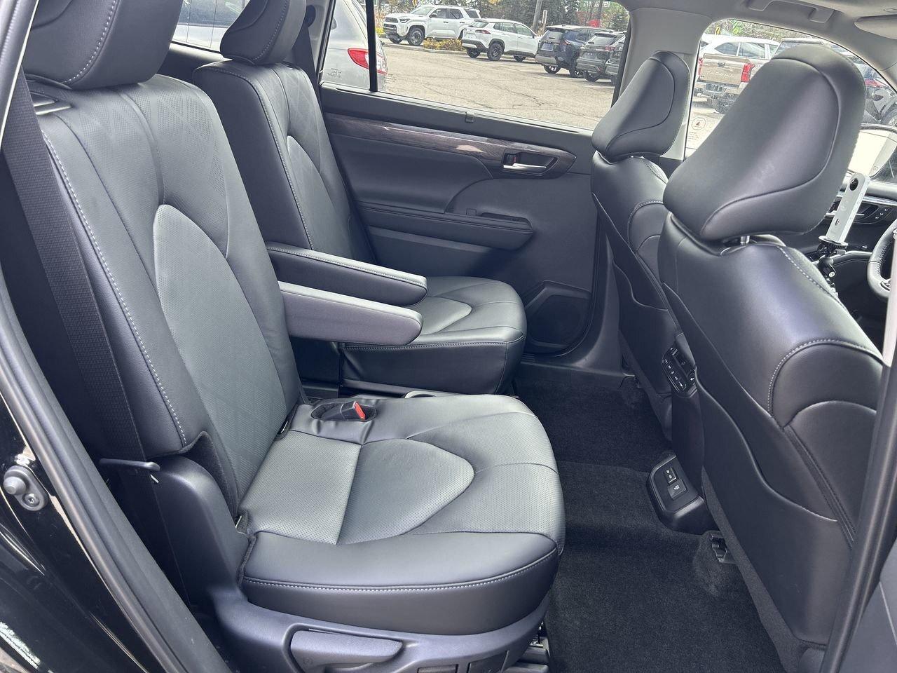 2026 Toyota Highlander Platinum AWD 6.95%TCUV   LEATHER   PANO SUNROOF Photo