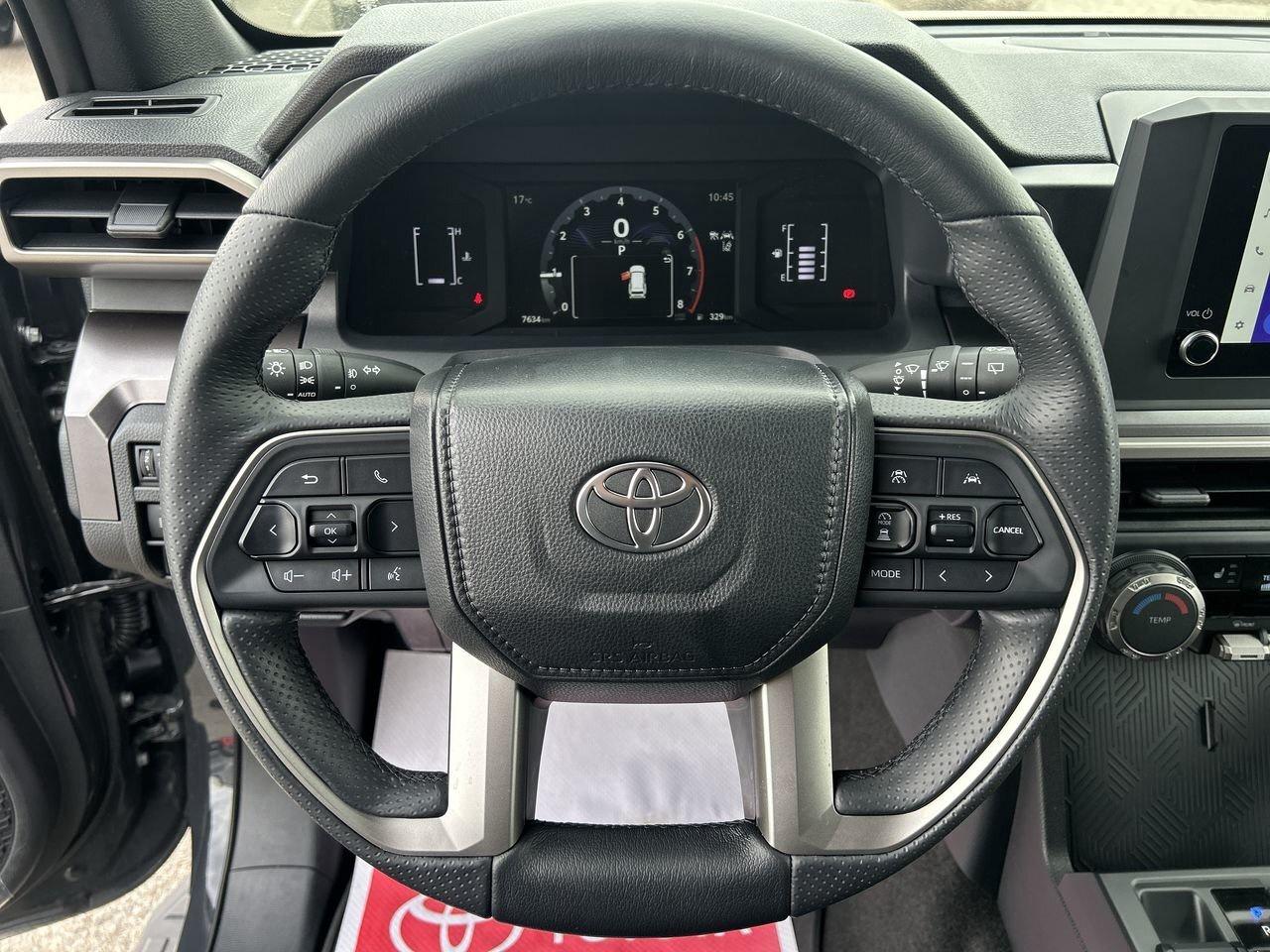 2025 Toyota 4Runner SR5 7 PASSENGER 6.95%TCUV   CLOTH SEATS   HEAT SEA Photo