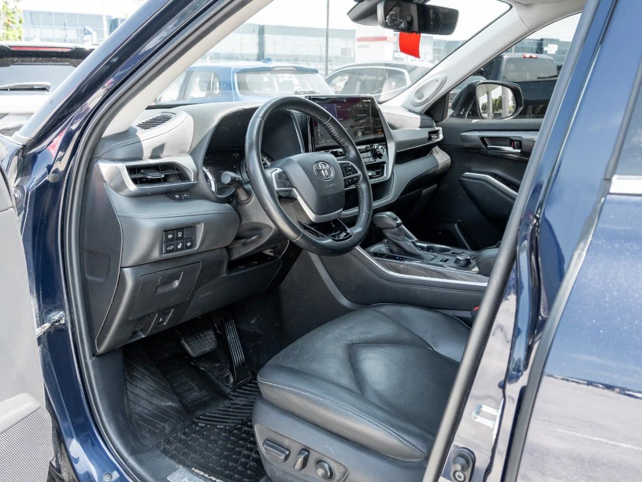 2022 Toyota Highlander Limited 4dr All-Wheel Drive Photo