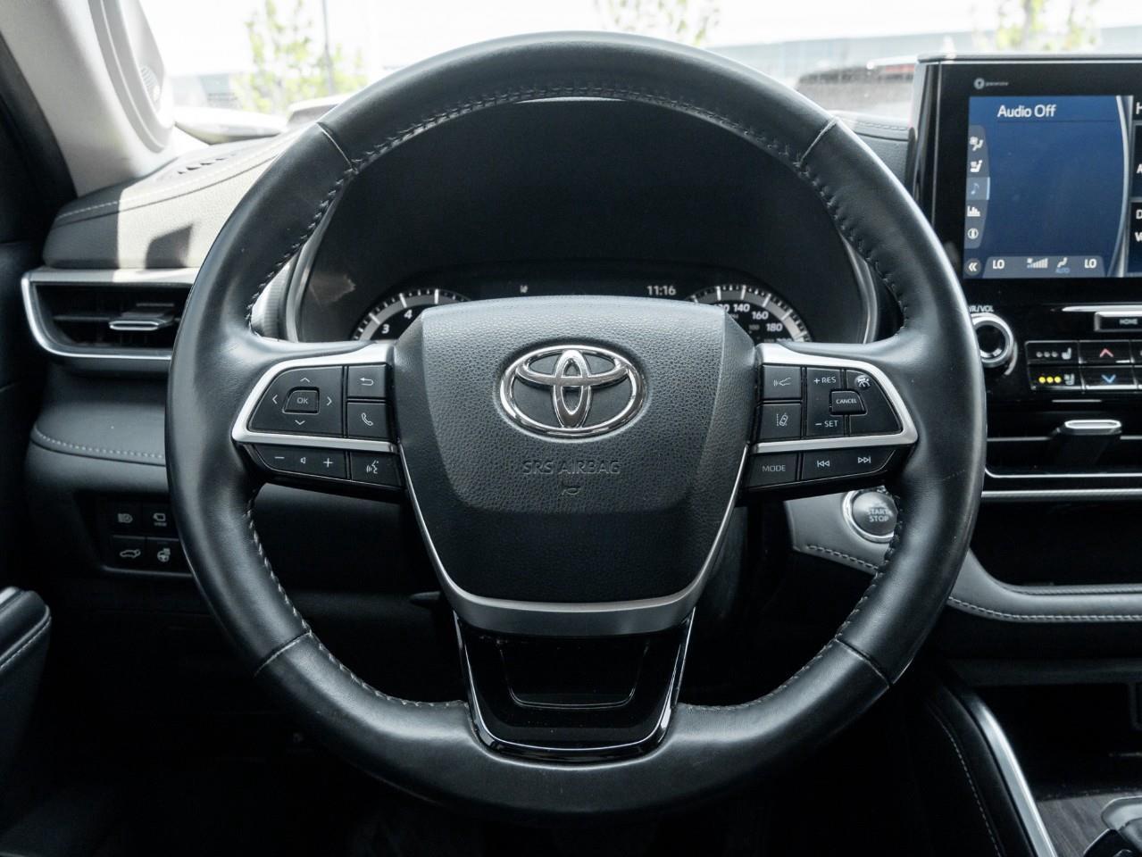 2022 Toyota Highlander Limited 4dr All-Wheel Drive Photo