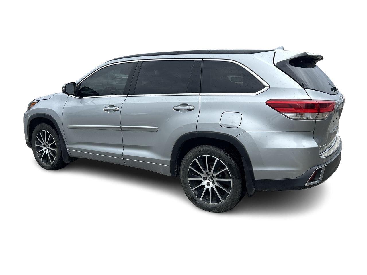 2018 Toyota Highlander XLE WITH SE PKG SOLD AS/IS   WINTER/SUMMER TIRES Photo