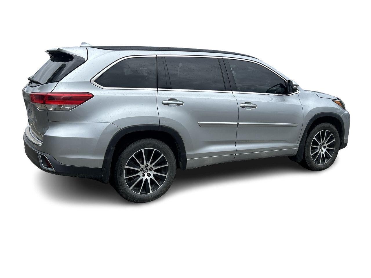 2018 Toyota Highlander XLE WITH SE PKG SOLD AS/IS   WINTER/SUMMER TIRES Photo