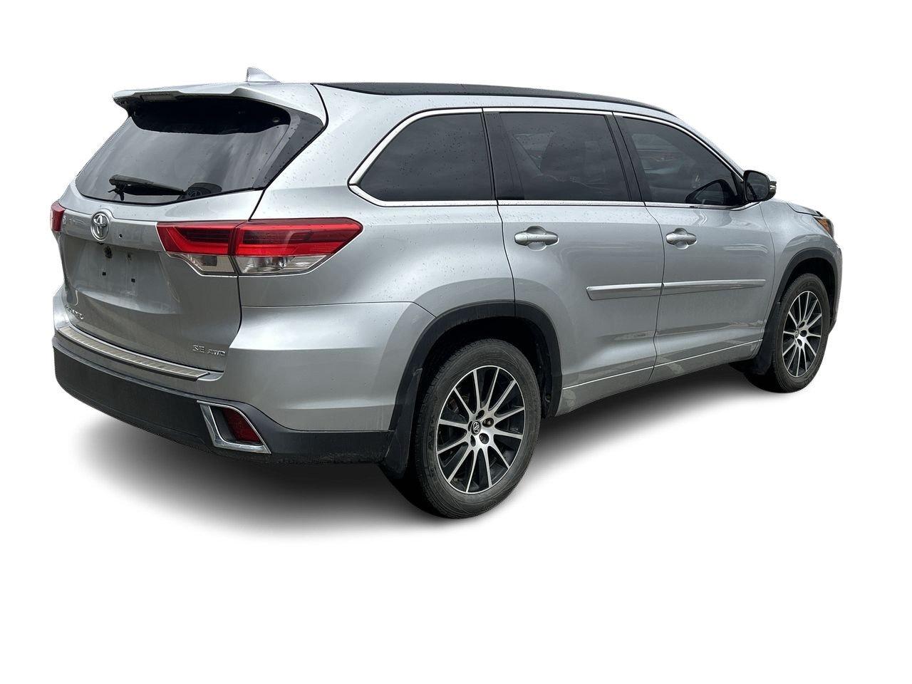 2018 Toyota Highlander XLE WITH SE PKG SOLD AS/IS   WINTER/SUMMER TIRES Photo