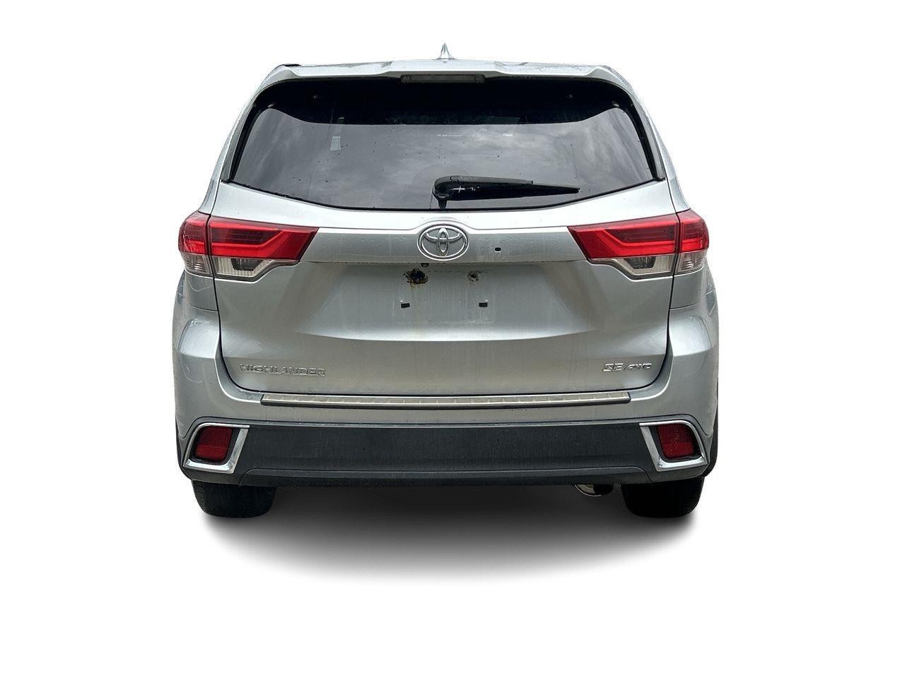 2018 Toyota Highlander XLE WITH SE PKG SOLD AS/IS   WINTER/SUMMER TIRES Photo