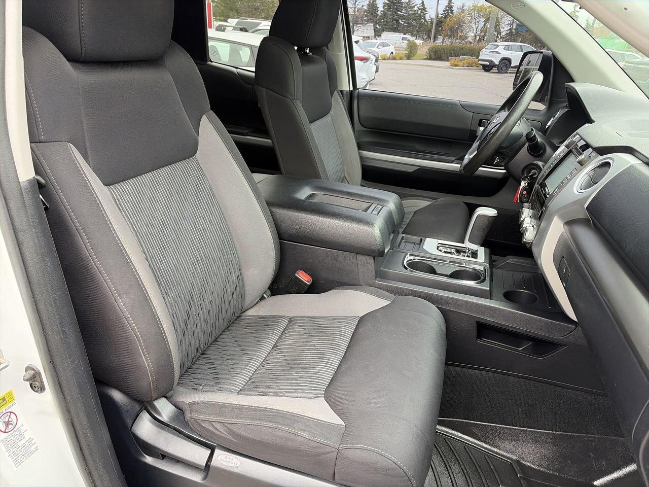 2016 Toyota Tundra SR 5.7L V8 4X4 LONG BED SOLD AS/IS   TONNEAU COVER Photo