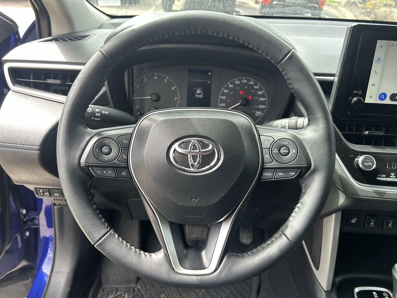 2025 Toyota Corolla Cross LE AWD 6.95% TCUV   ALLOYS   HEATED SEATS   BACKUP Photo