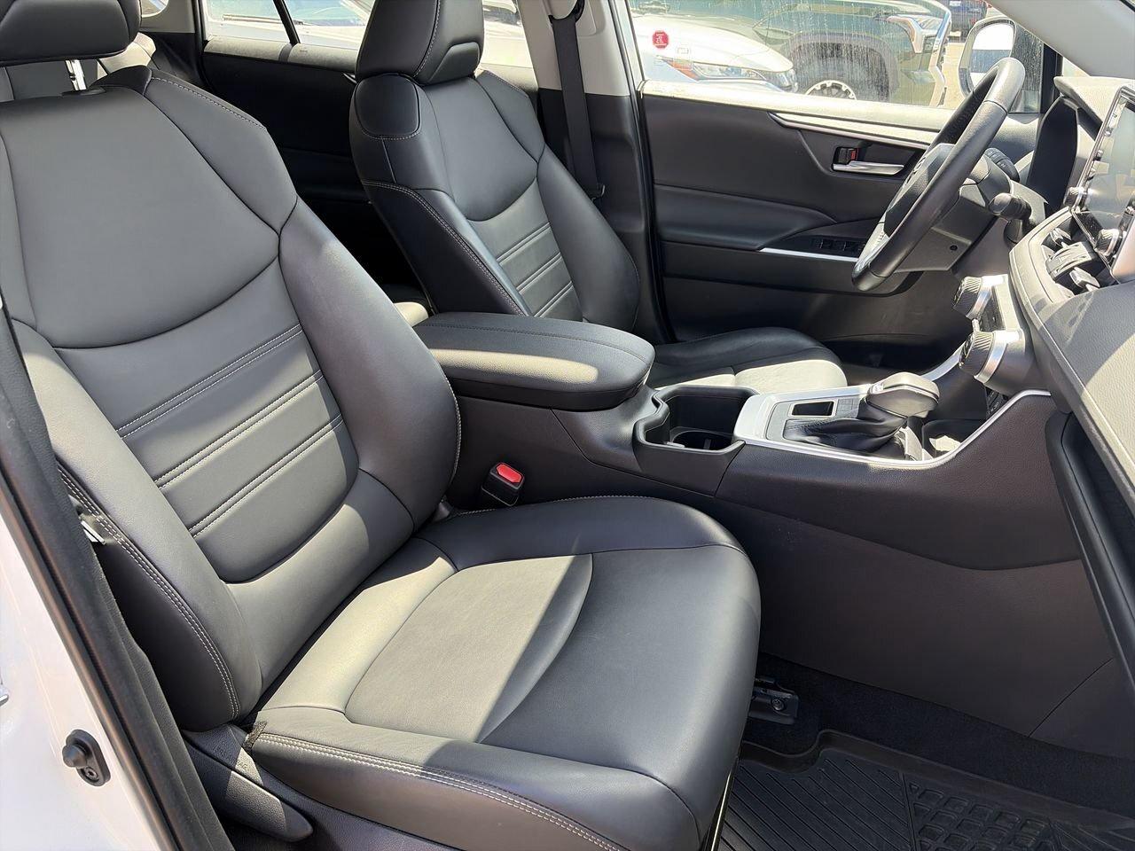 2022 Toyota RAV4 XLE AWD PREMIUM PKG 6.95%TCUV   LEATHER   SUNROOF Photo
