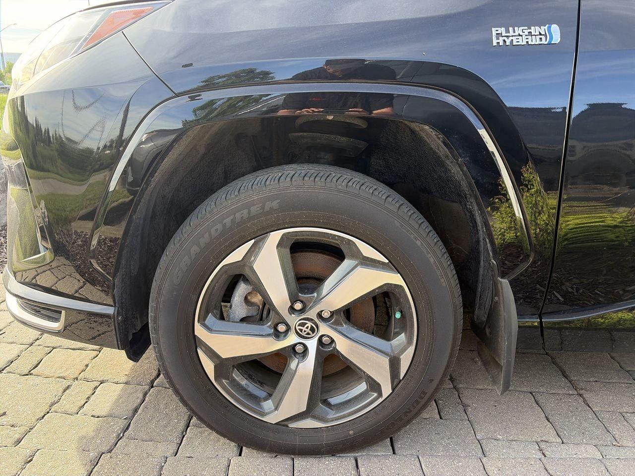 2024 Toyota RAV4 Plug-In Hybrid SE AWD 6.95% TCUV   CLOTH INTERIOR   HEATED STEERI Photo