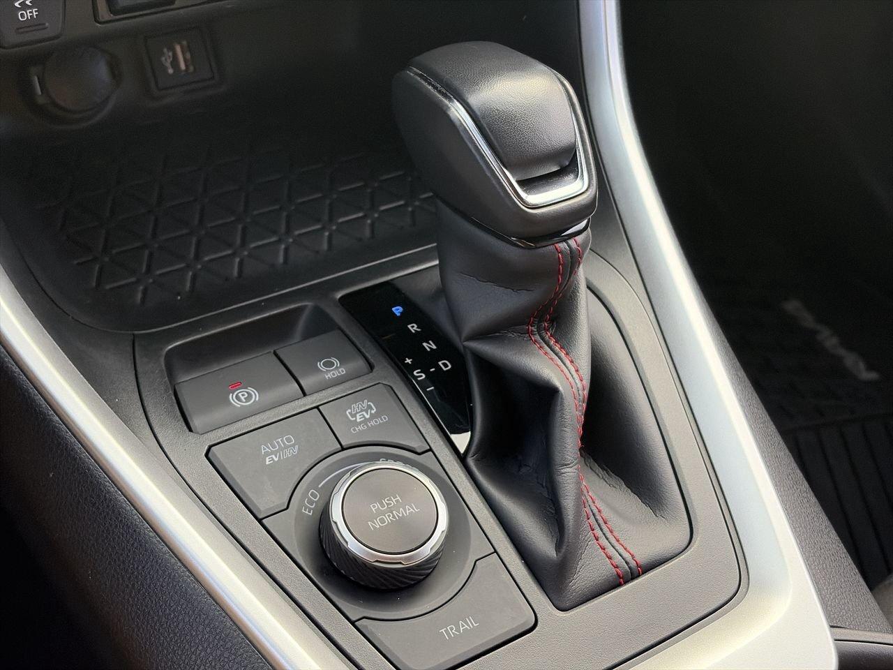 2024 Toyota RAV4 Plug-In Hybrid SE AWD 6.95% TCUV   CLOTH INTERIOR   HEATED STEERI Photo