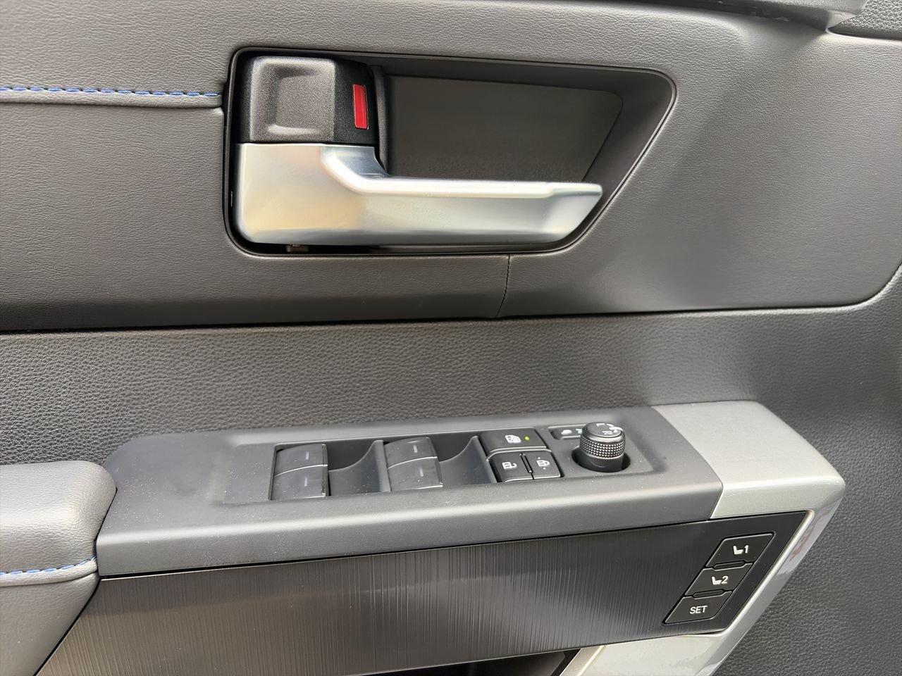 2025 Toyota Sequoia Sequoia Platinum 6.95%TCUV   PANORAMIC MOONROOF Photo