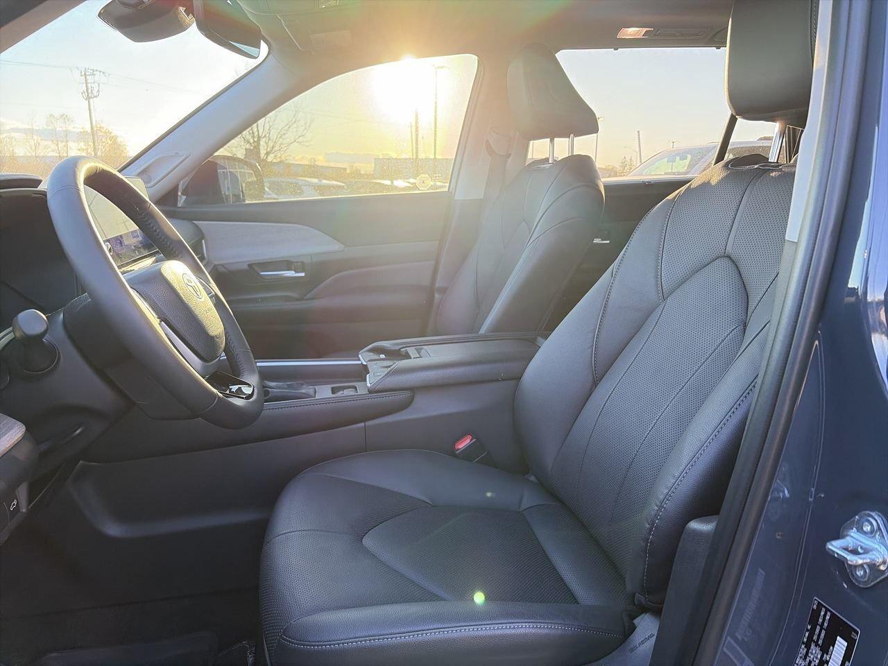 2026 Toyota Grand Highlander LIMITED AWD 6.95%TCUV   LEATHER   PANO SUNROOF   H Photo