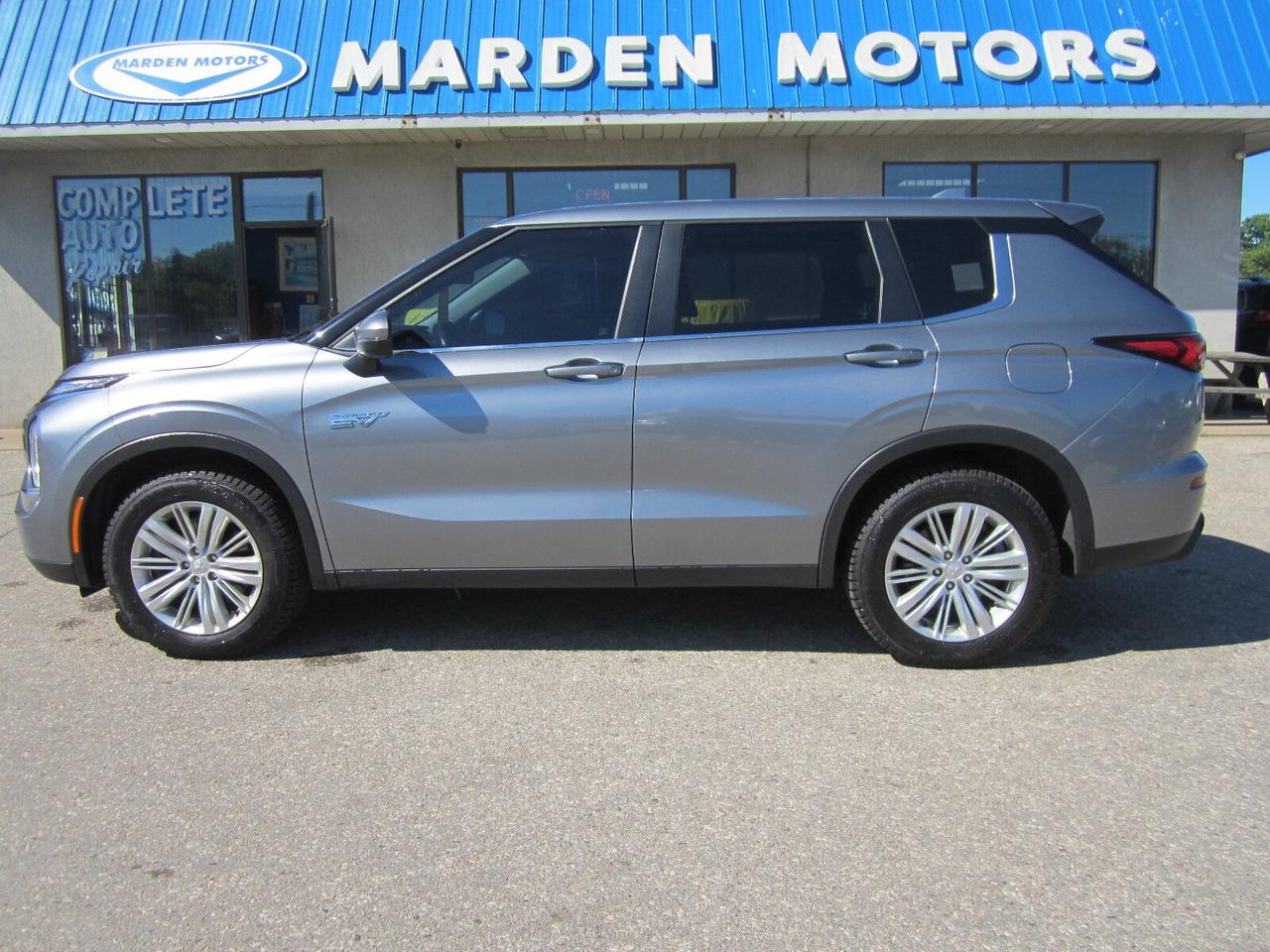 2023 Mitsubishi Outlander PHEV ES S-AWC PHEV ONE OWNER NO ACCIDENTS Photo
