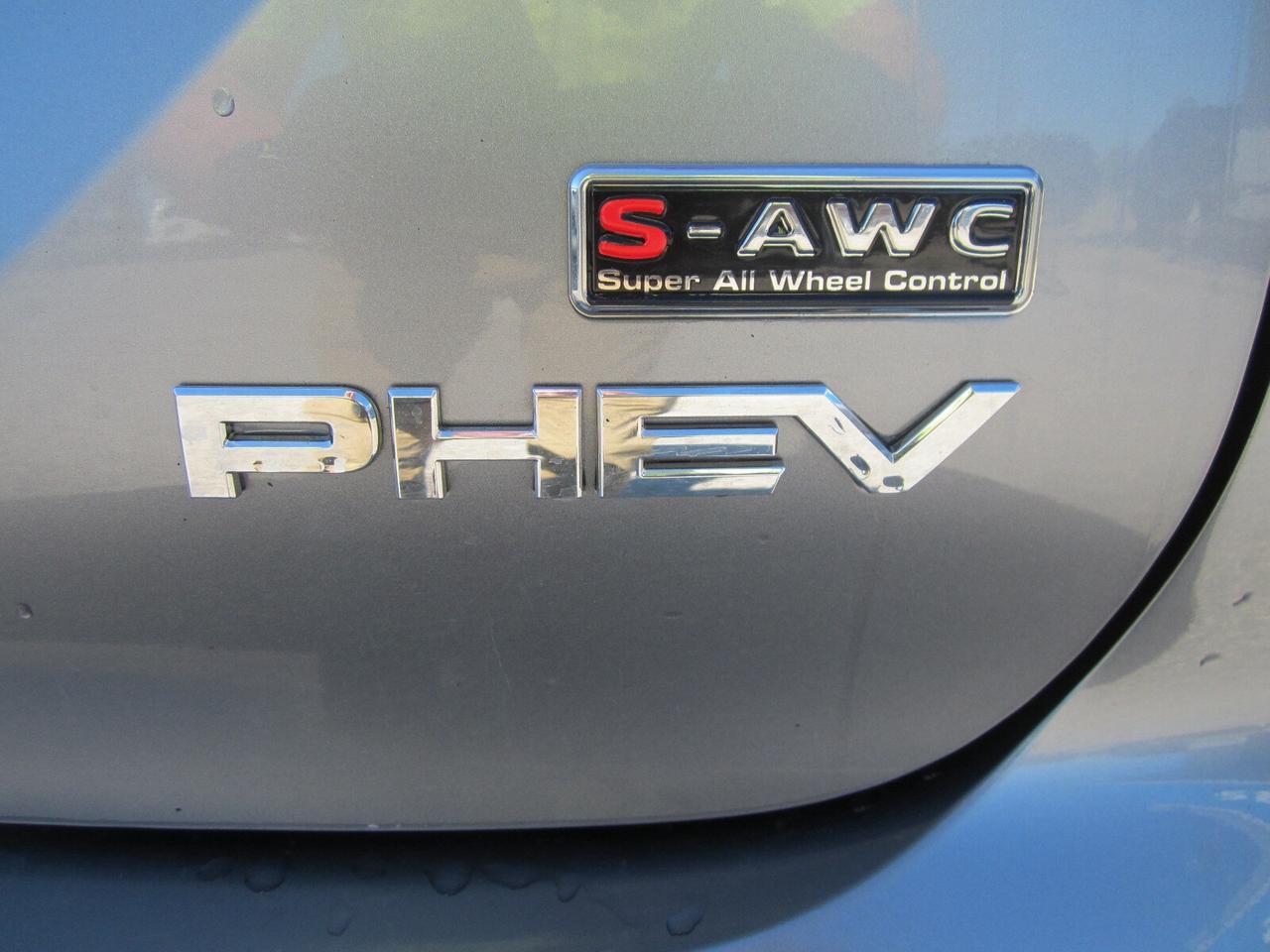 2023 Mitsubishi Outlander PHEV ES S-AWC PHEV ONE OWNER NO ACCIDENTS Photo