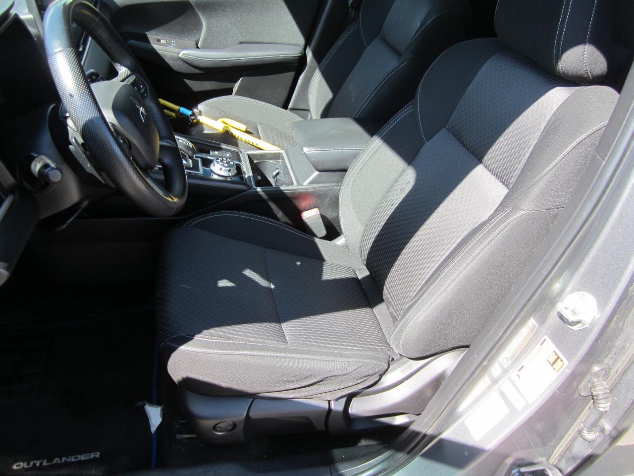 2023 Mitsubishi Outlander PHEV ES S-AWC PHEV ONE OWNER NO ACCIDENTS Photo
