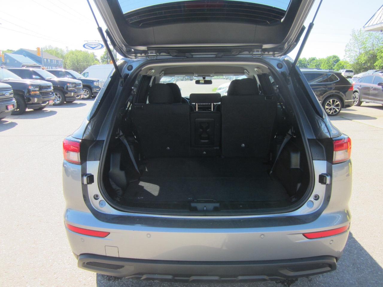 2023 Mitsubishi Outlander PHEV ES S-AWC PHEV ONE OWNER NO ACCIDENTS Photo