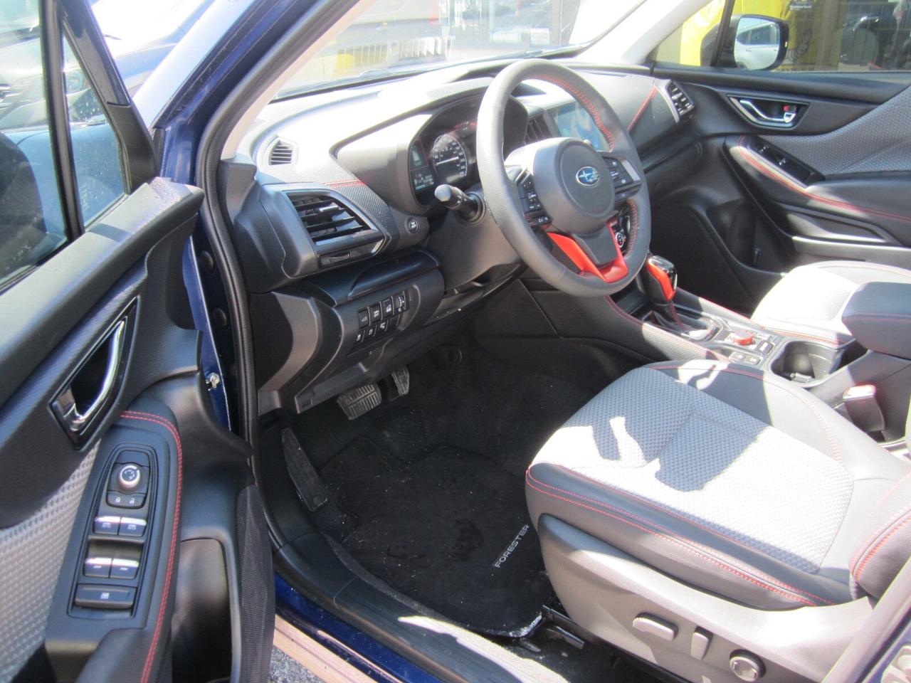 2023 Subaru Forester Sport PANO SUNROOF ONE OWNER NO ACCIDENTS Photo