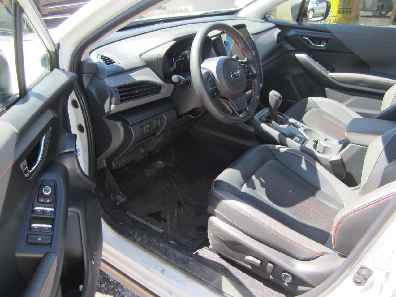 2024 Subaru Crosstrek Limited AWD LOADED ONE OWNER NO ACCIDENTS Photo