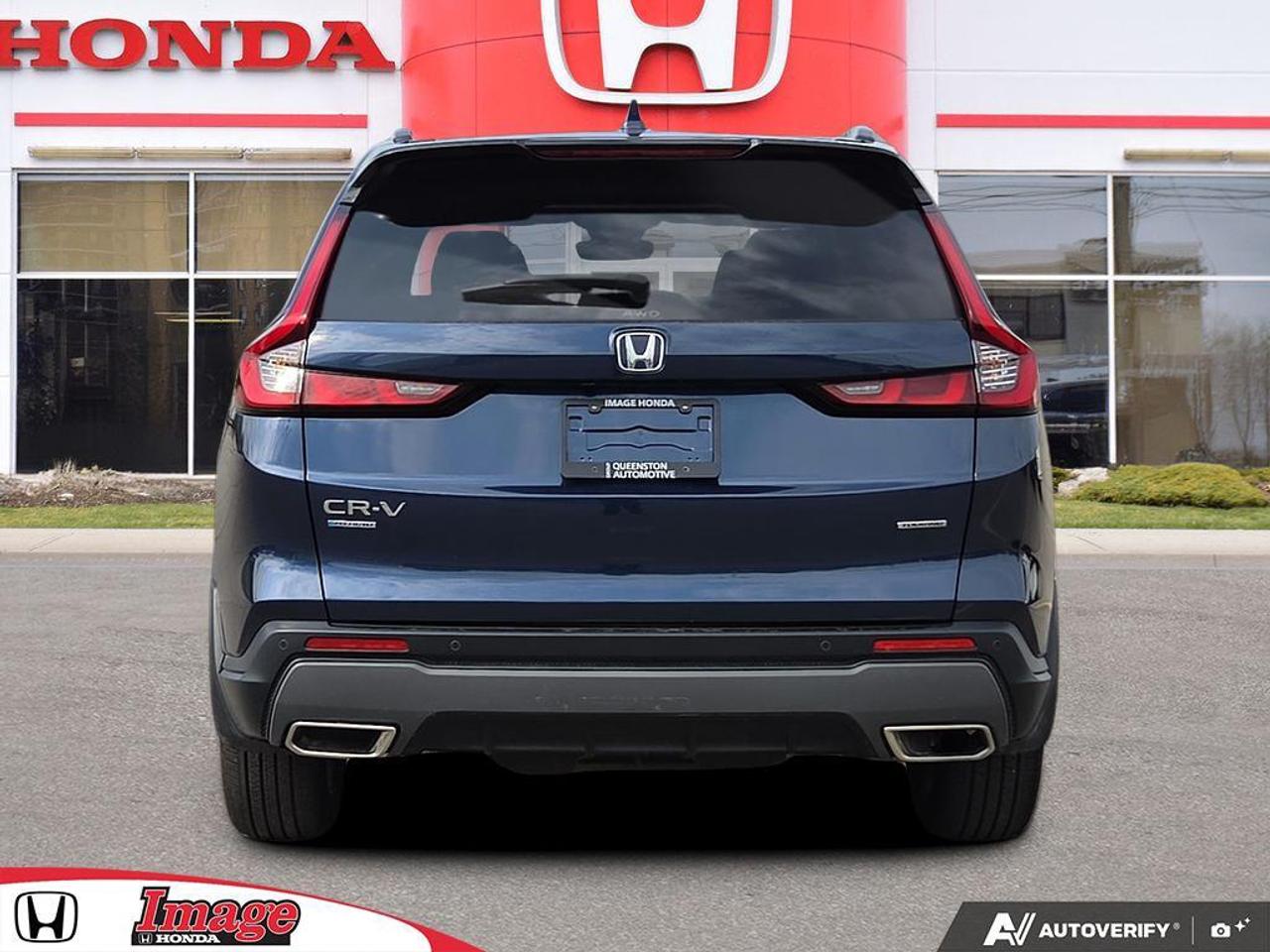 2024 Honda CR-V Hybrid Touring AWD   LEATHER   NO CLAIMS   SUNROOF Photo