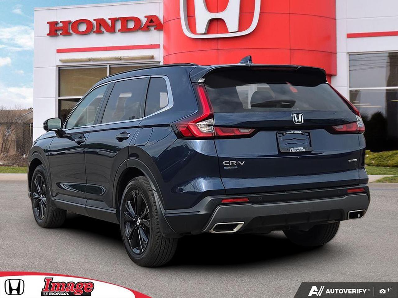 2024 Honda CR-V Hybrid Touring AWD   LEATHER   NO CLAIMS   SUNROOF Photo