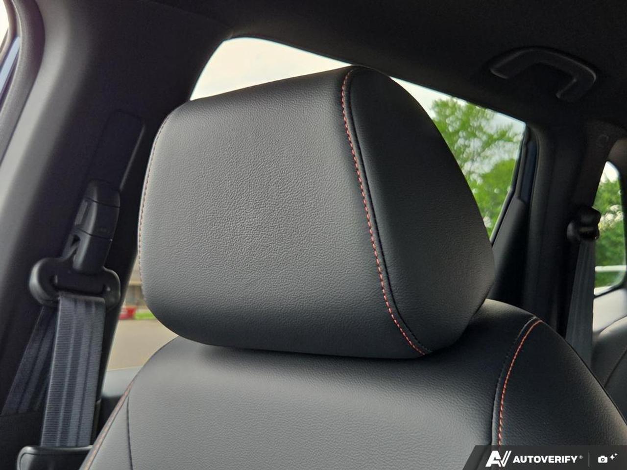 2024 Honda CR-V Hybrid Touring AWD   LEATHER   NO CLAIMS   SUNROOF Photo