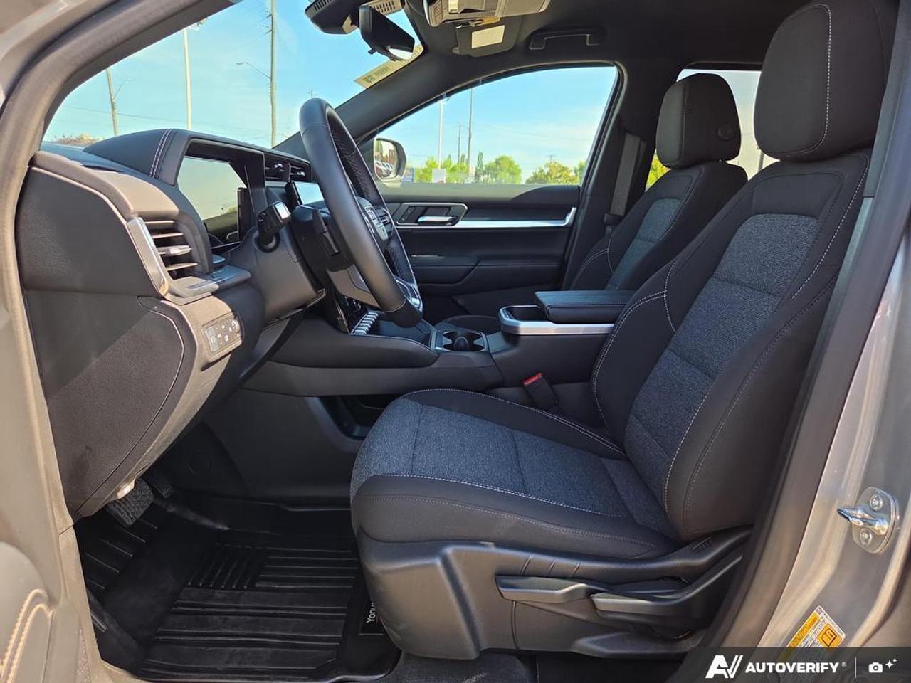 2026 GMC Terrain Elevation AWD   LOW KM   NO CLAIMS   TECH PKG Photo