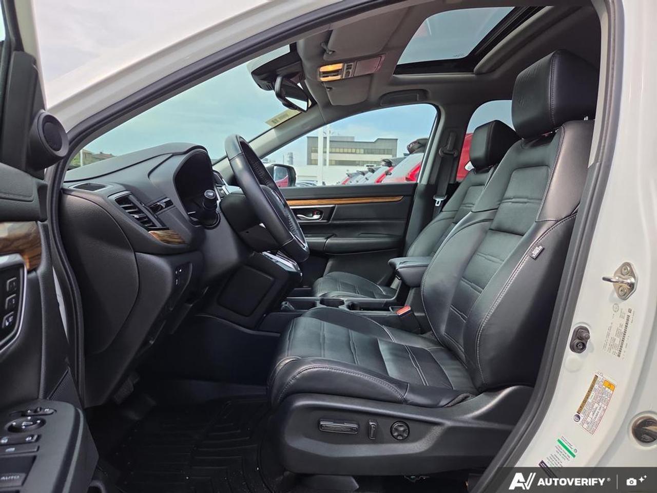 2019 Honda CR-V EX-L AWD   LEATHER   SUNROOF   NO CLAIMS Photo