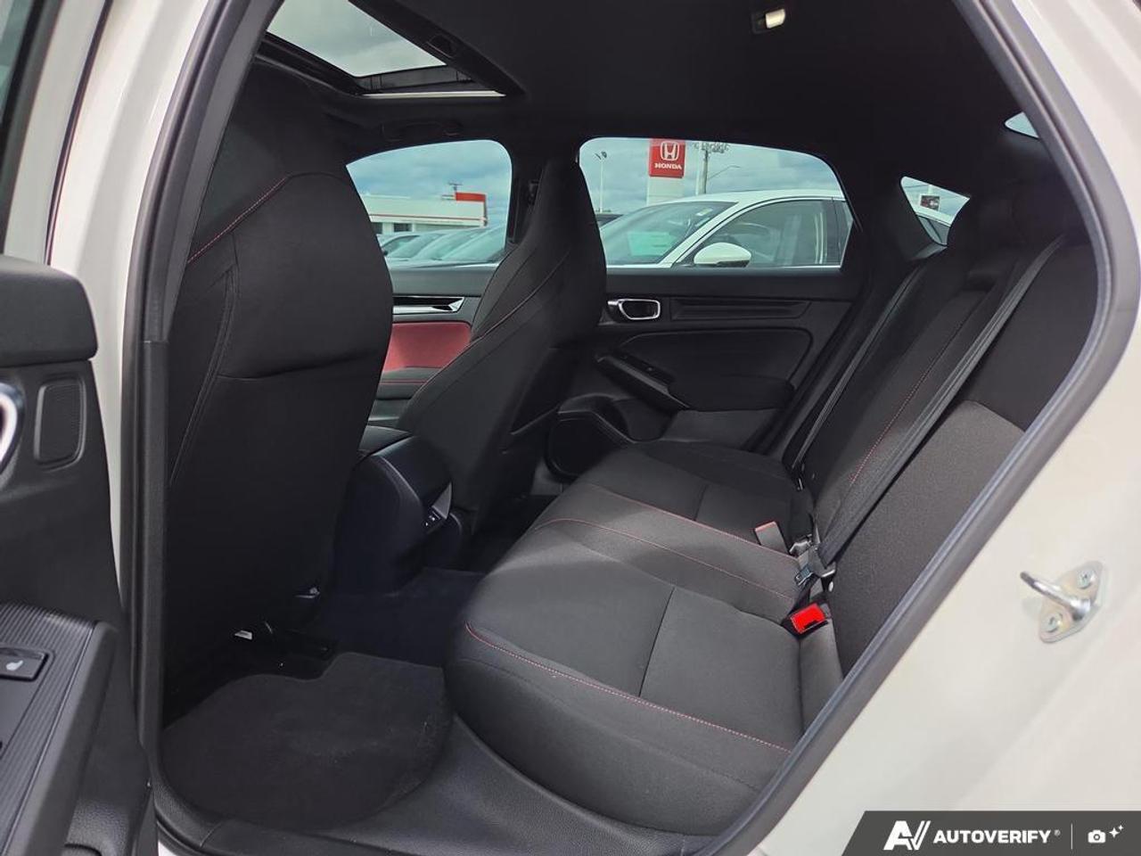 2025 Honda Civic Si Sedan NO CLAIMS   ONE OWNER   BOSE   SUNROOF Photo