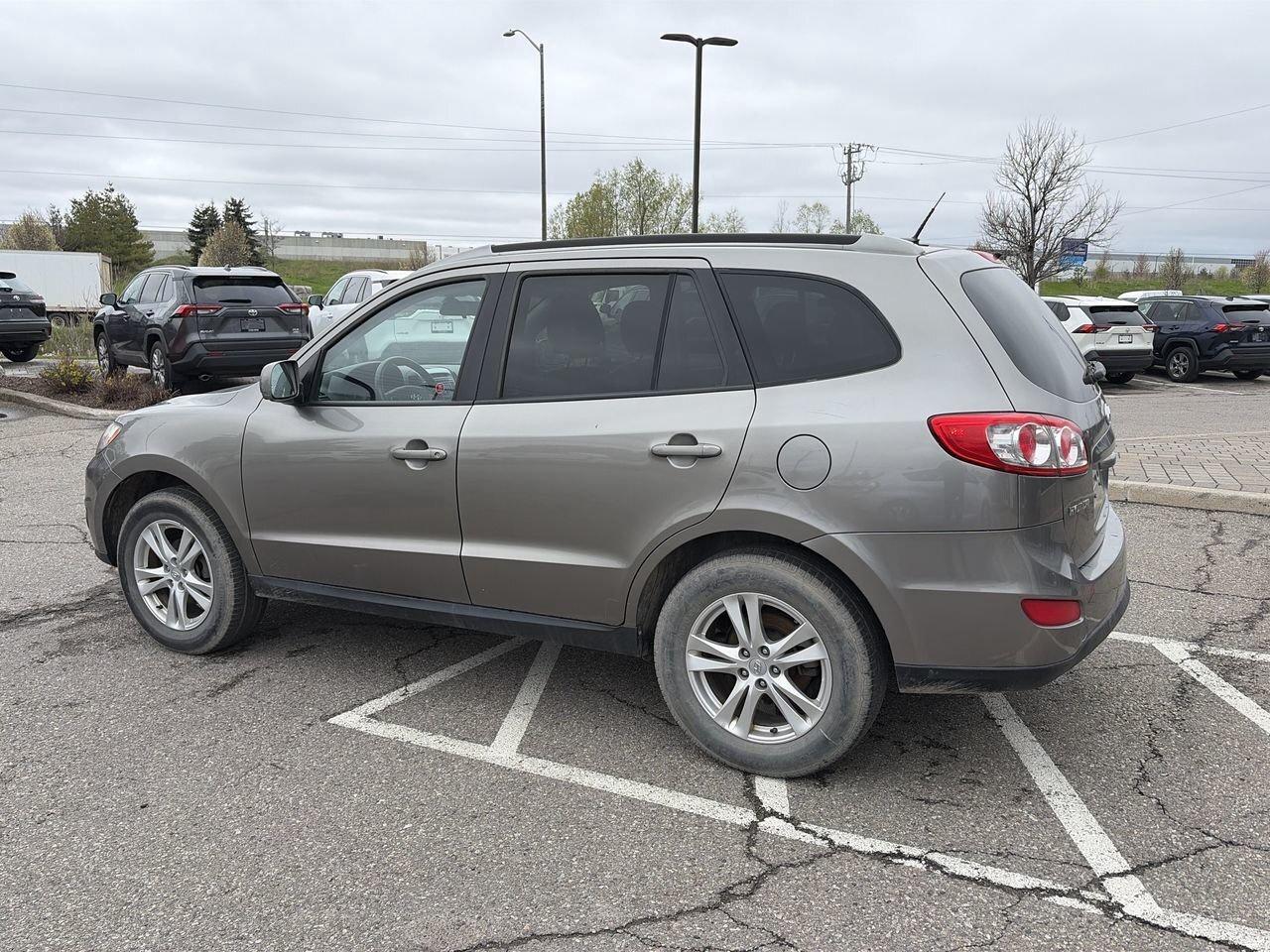 2011 Hyundai Santa Fe GL 2.4L at AWD SOLD AS/IS   PREMIUM PKG   SUNROOF Photo