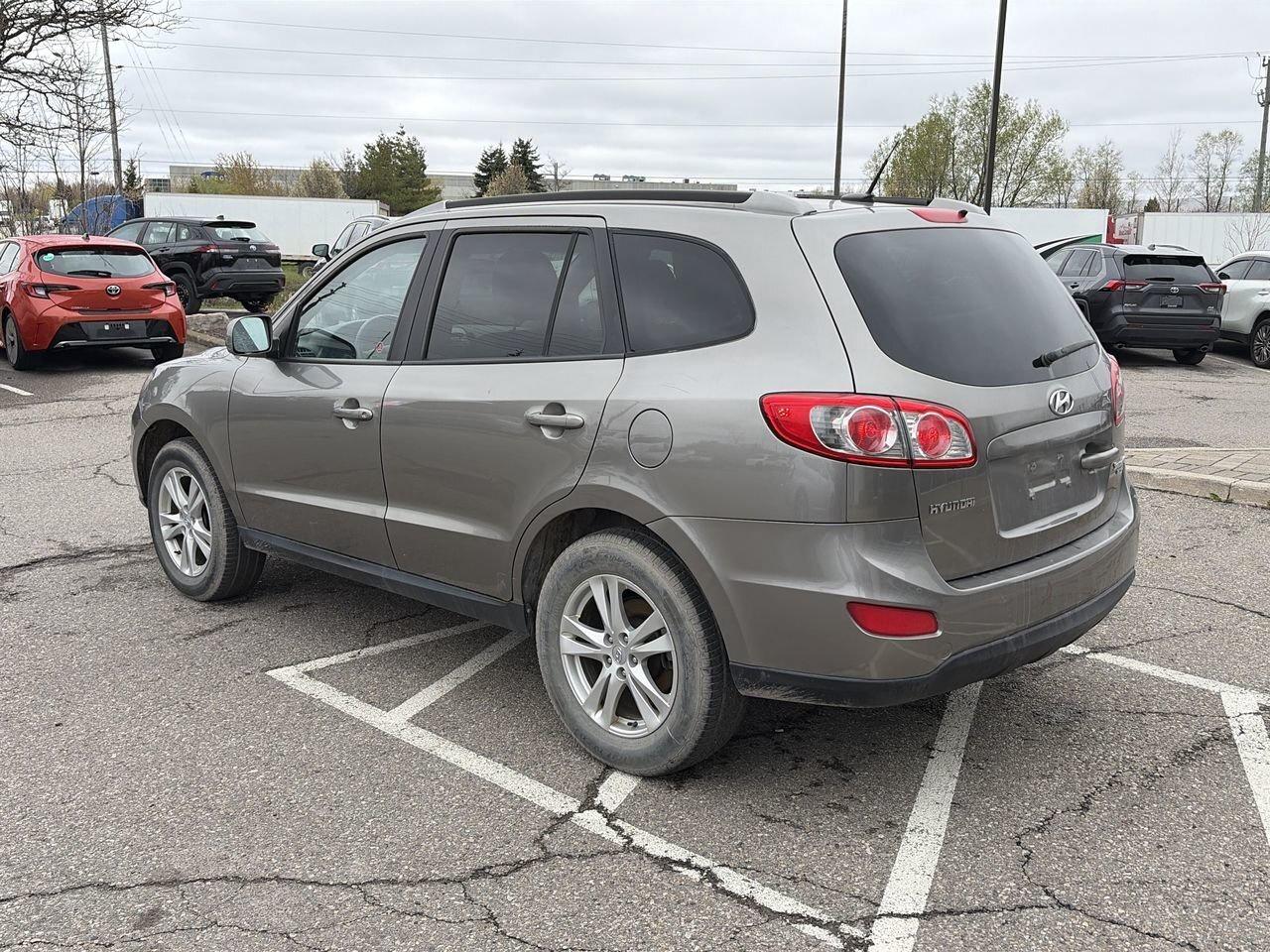 2011 Hyundai Santa Fe GL 2.4L at AWD SOLD AS/IS   PREMIUM PKG   SUNROOF Photo
