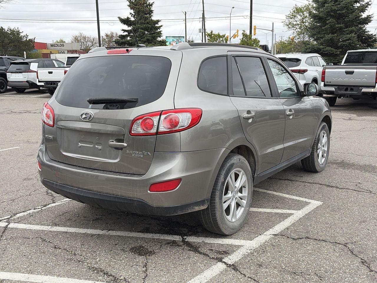 2011 Hyundai Santa Fe GL 2.4L at AWD SOLD AS/IS   PREMIUM PKG   SUNROOF Photo