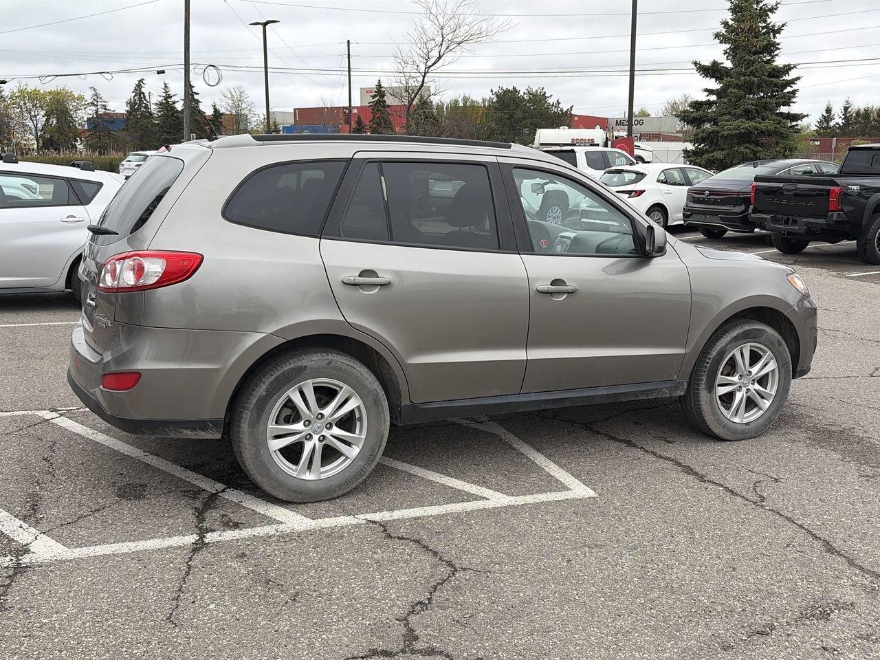 2011 Hyundai Santa Fe GL 2.4L at AWD SOLD AS/IS   PREMIUM PKG   SUNROOF Photo