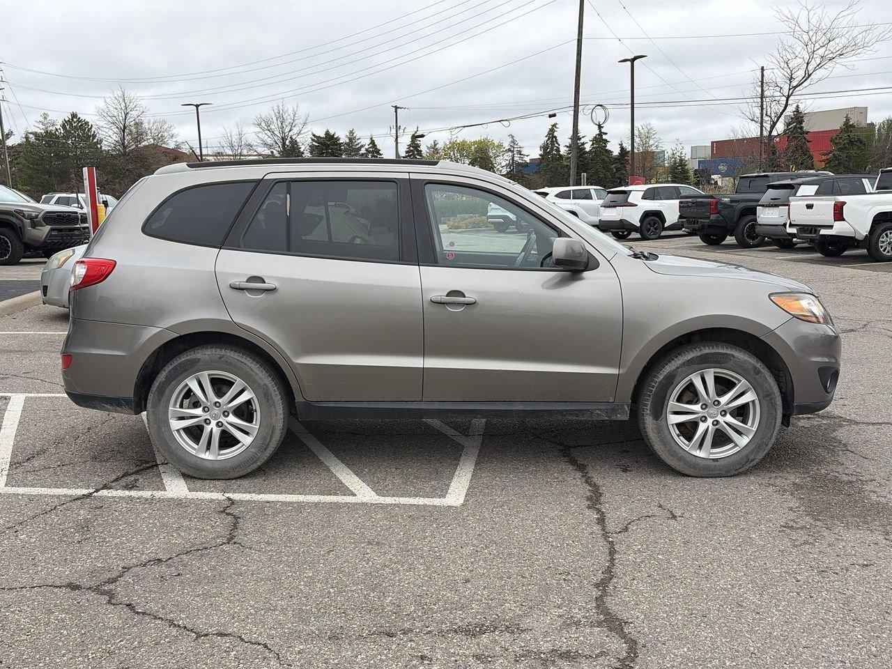 2011 Hyundai Santa Fe GL 2.4L at AWD SOLD AS/IS   PREMIUM PKG   SUNROOF Photo