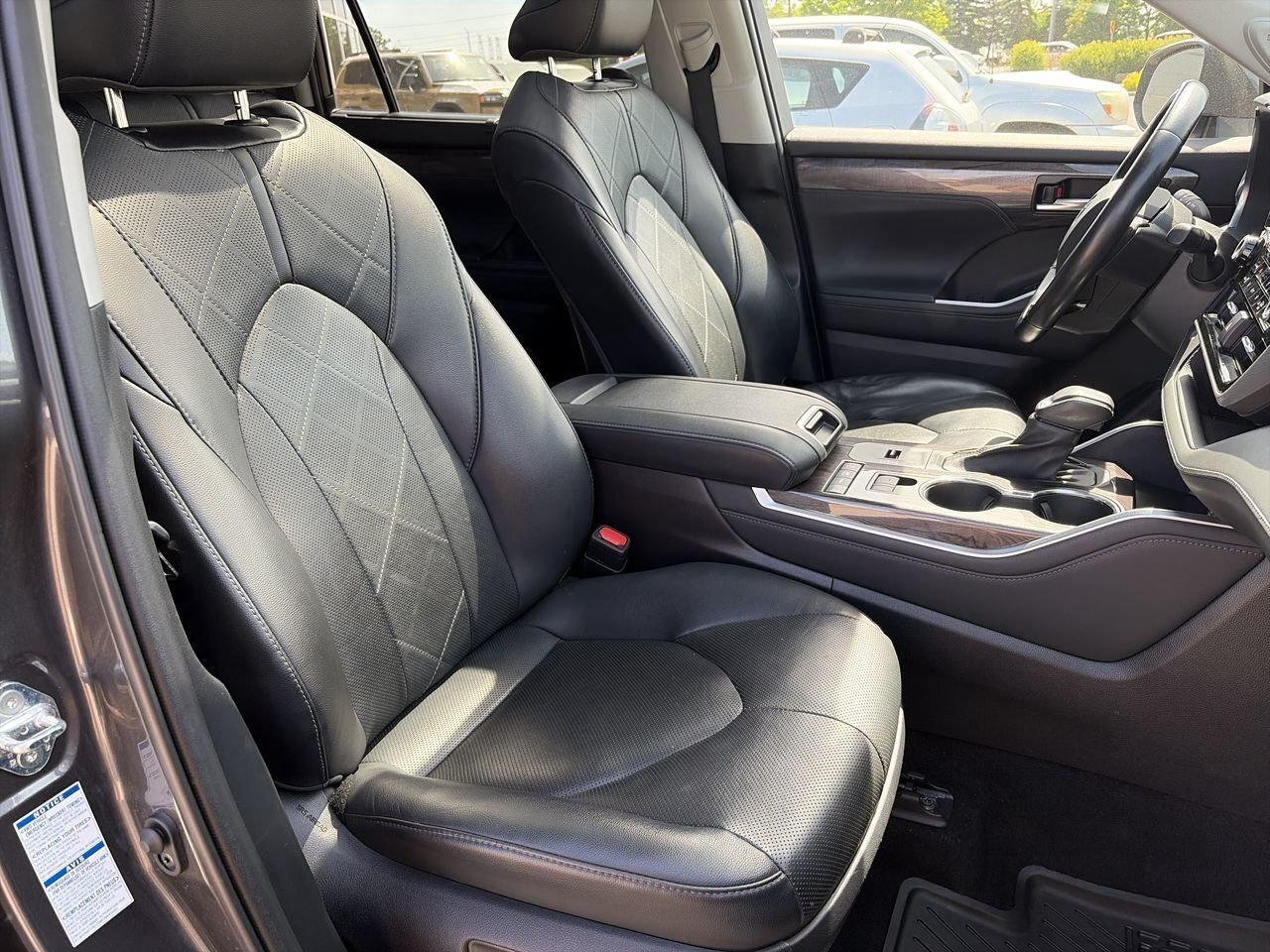 2021 Toyota Highlander Hybrid PLATINUM AWD HEADSUP DISPLAY   VENTED SEATS   HEAT Photo