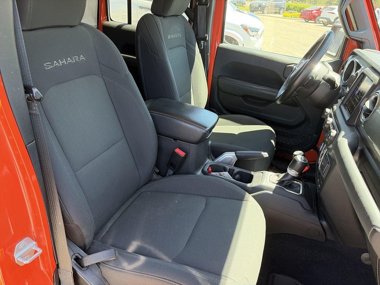 2018 Jeep Wrangler Jl Unlimited Sahara 4X4 V6 3.6L   TOW PKG   HEATED Photo