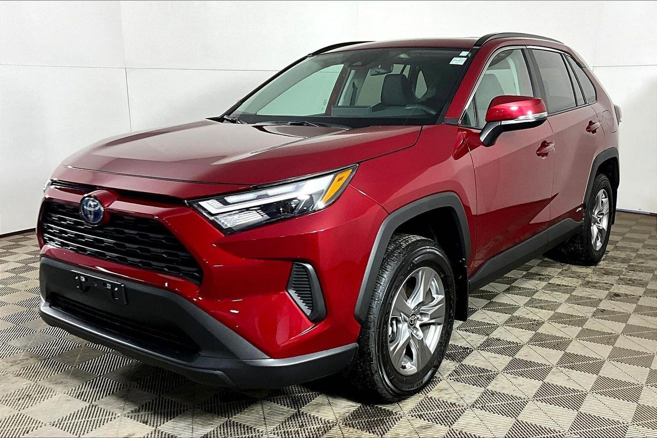 2024 Toyota RAV4 Hybrid XLE AWD Photo
