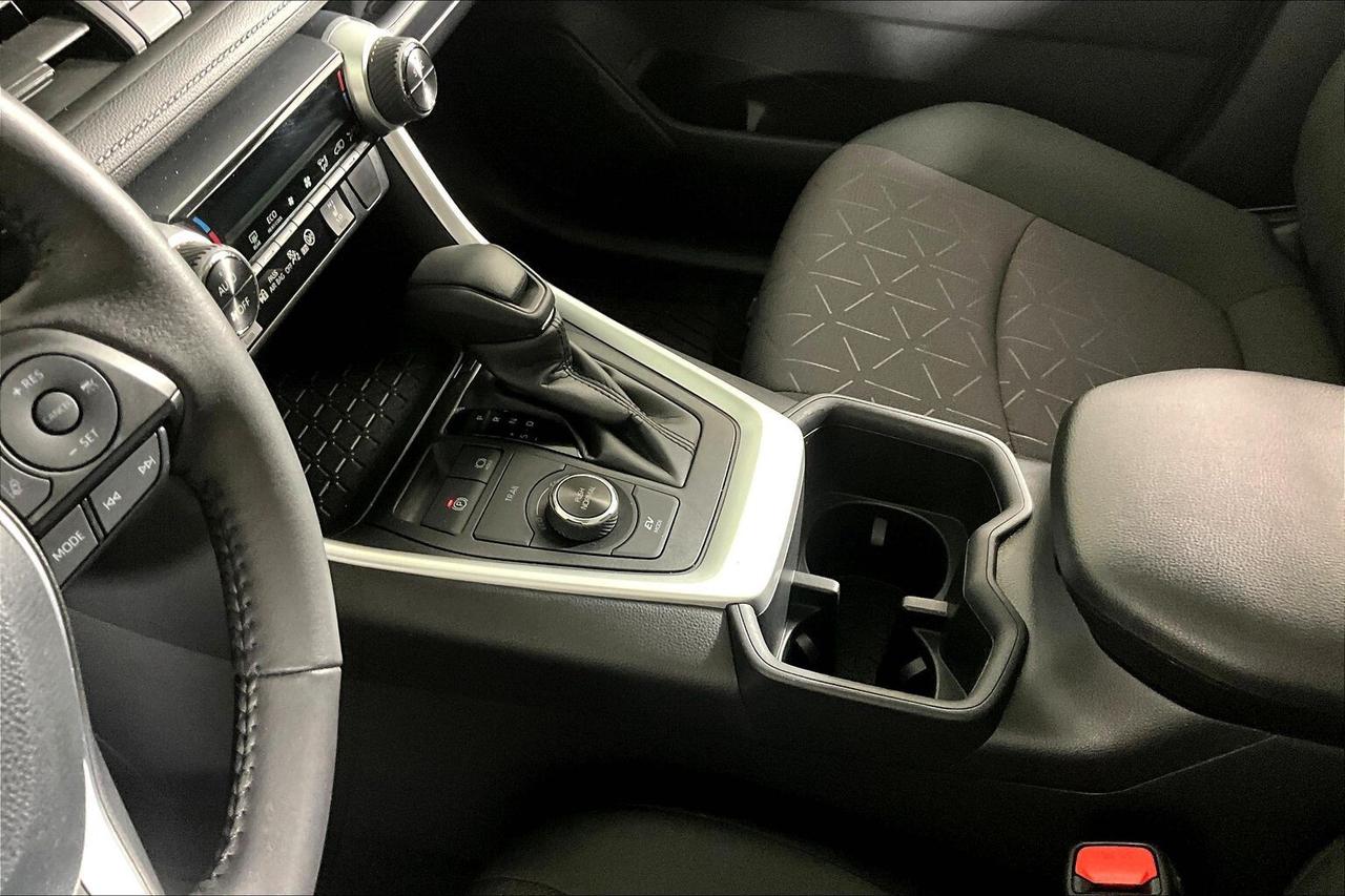 2024 Toyota RAV4 Hybrid XLE AWD Photo