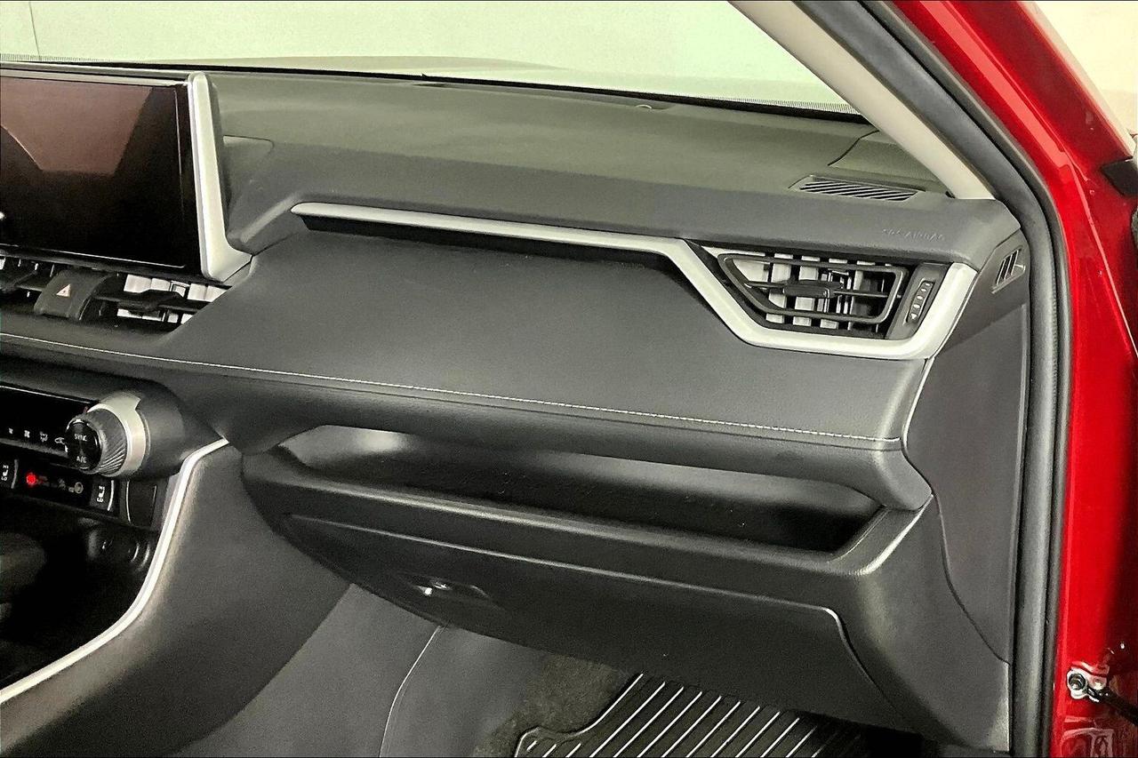 2024 Toyota RAV4 Hybrid XLE AWD Photo