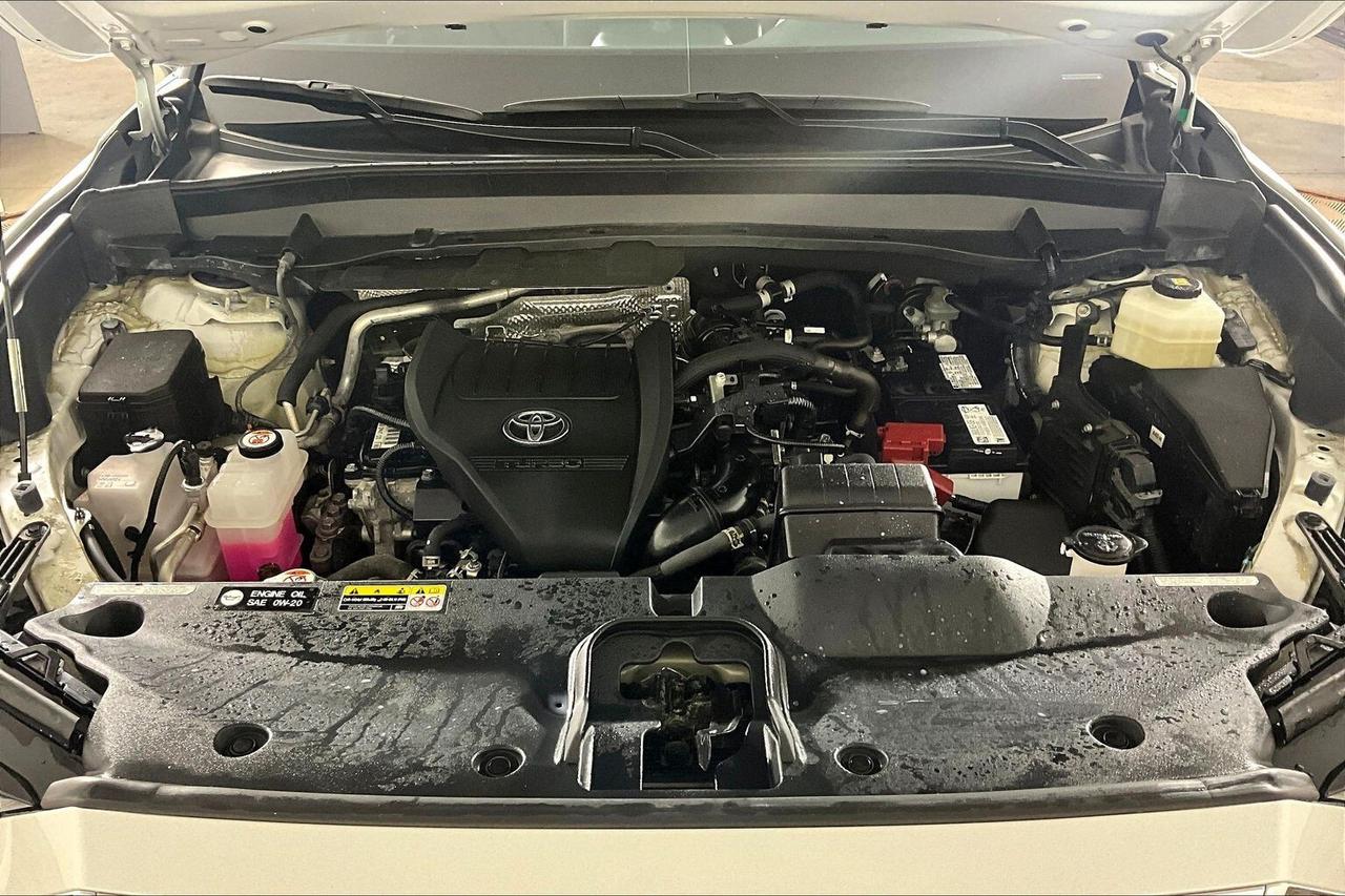 2024 Toyota Grand Highlander XLE AWD Photo